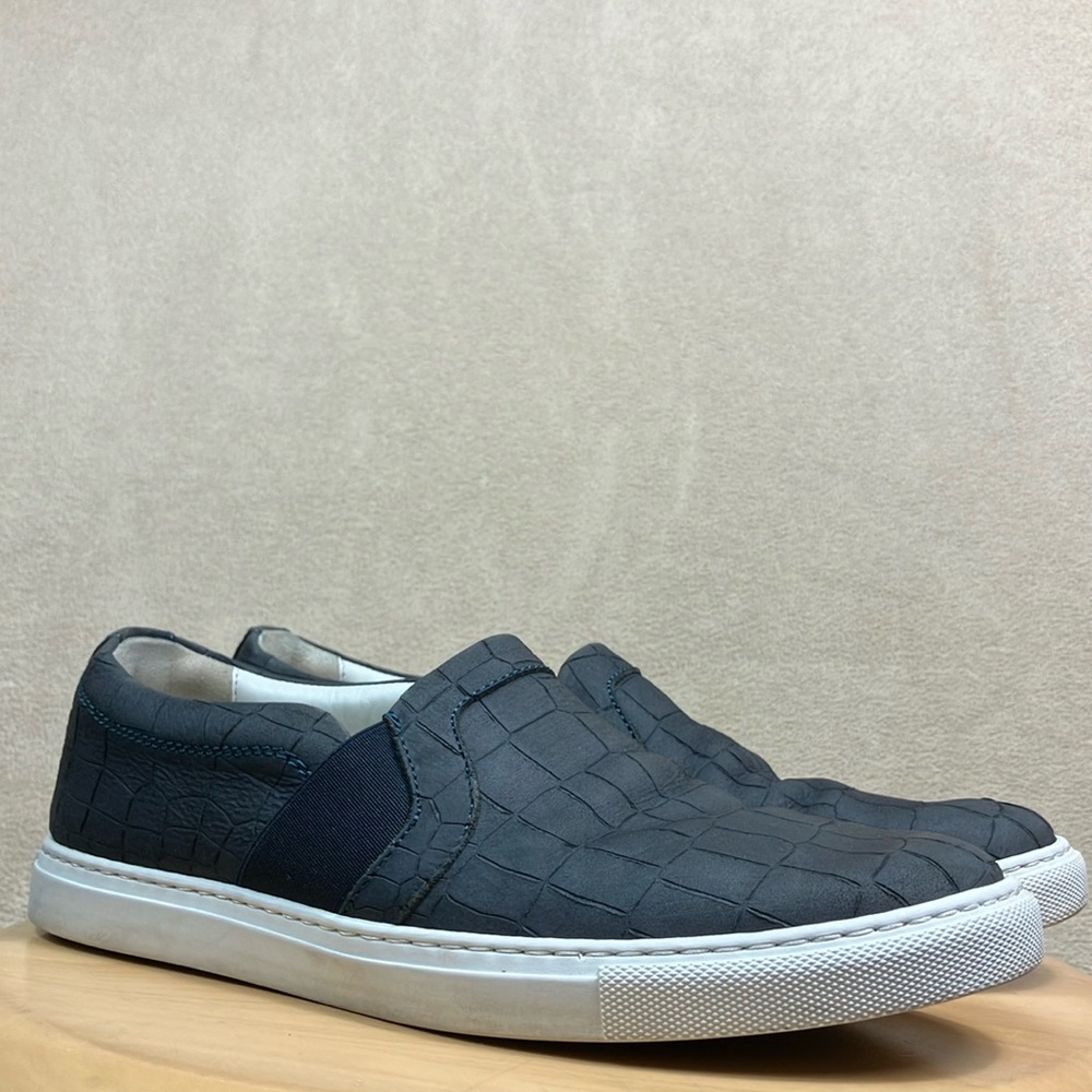Lavin Paris Designer Dark Blue‎ Leather Crocodile Effect Sneaker Women’s size 38